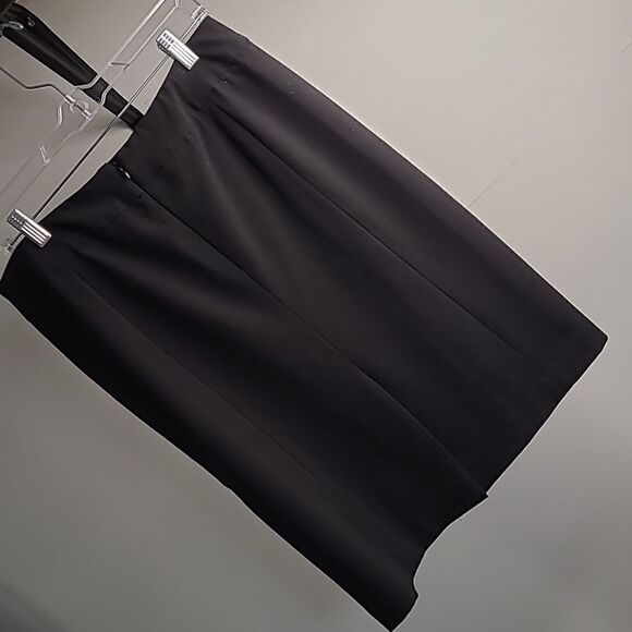 Ellen Tracy sz 10 stretch black skirt - Picture 2 of 5